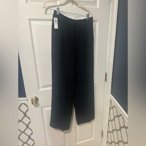 Effortless black pants